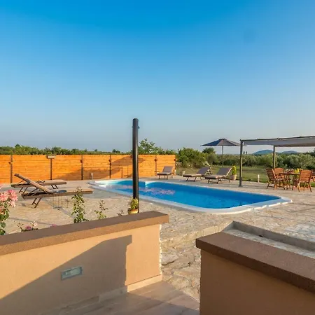 Roko Villa Prkos